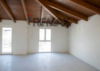 Stanza vuota - Three-room apartment via po
 
1113, Ostra - photo 56