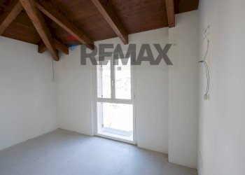 Stanza vuota - Three-room apartment via po
 
1113, Ostra - photo 63