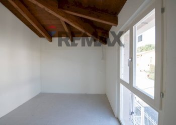 Stanza vuota - Three-room apartment via po
 
1113, Ostra - photo 64