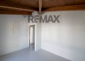 Stanza vuota - Three-room apartment via po
 
1113, Ostra - photo 66