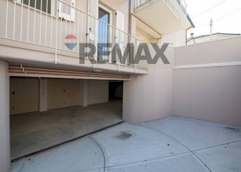 Terrazza - Three-room apartment via po
 
1113, Ostra - photo 77