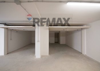 Parcheggio - Three-room apartment via po
 
1113, Ostra - photo 80