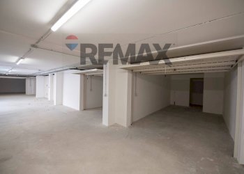 Parcheggio - Three-room apartment via po
 
1113, Ostra - photo 81