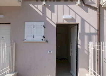 Edificio all\'aperto - Three-room apartment via po
 
1113, Ostra - photo 86