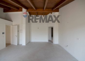 Stanza vuota - Three-room apartment via po
 
1113, Ostra - photo 90