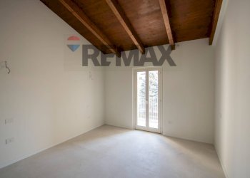 Stanza vuota - Three-room apartment via po
 
1113, Ostra - photo 92