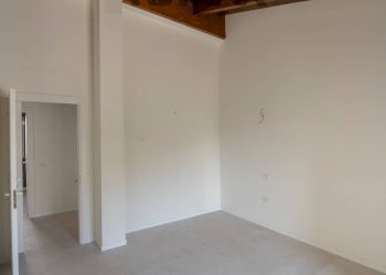 Stanza vuota - Three-room apartment via po
 
1113, Ostra - photo 93