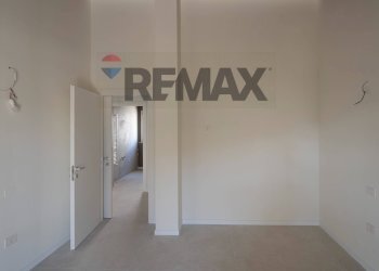 Stanza vuota - Three-room apartment via po
 
1113, Ostra - photo 94