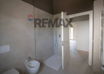 Bagno - Three-room apartment via po
 
1113, Ostra - photo 97