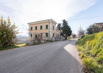 Casa all\'aperto - Casa indipendente Frazione Prosano
 
25, Arcevia - foto 2