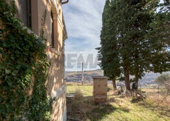 Giardino - Casa indipendente Frazione Prosano
 
25, Arcevia - foto 16