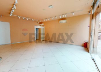 Stanza vuota - Shop Bastia Umbra - photo 4