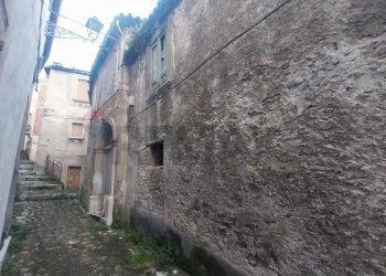 Edificio all\'aperto - Appartamento Via Davanzati
 
17 19, Padula - foto 2