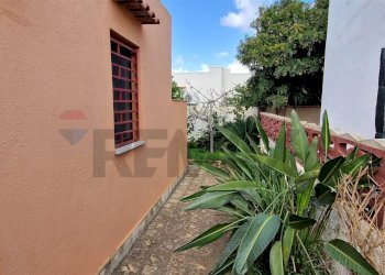 Balcone - Villa Viale dei Villini
 
13, Noto - foto 43