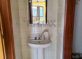 Bagno - Locale Commerciale Via Redentore
 
216, Caltanissetta - foto 4