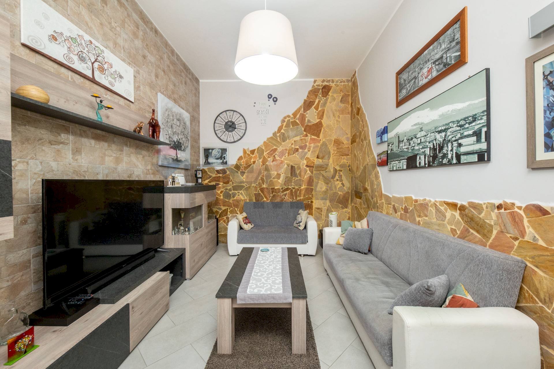 Soggiorno - Casa indipendente Via Vittorio Emanuele Secondo
 
262, Motta Sant'Anastasia - foto 3