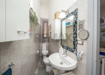 Bagno - Casa indipendente Via Vittorio Emanuele Secondo
 
262, Motta Sant'Anastasia - foto 11