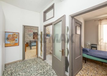 Hall / corridoio - Casa indipendente Via Vittorio Emanuele Secondo
 
262, Motta Sant'Anastasia - foto 18