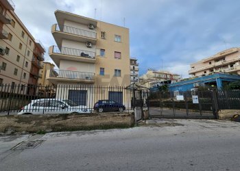 Edificio all\'aperto - Box VIA CORINTO
 
1/A, Siracusa - foto 1