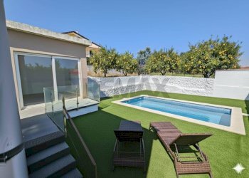 Piscina - Appartamento Via Londa
 
148, Acireale - foto 1