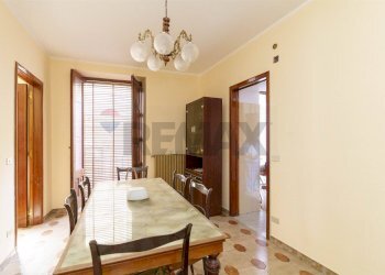 Sala da pranzo - Casa indipendente Cortile Rosmini
 
5, Bronte - foto 5