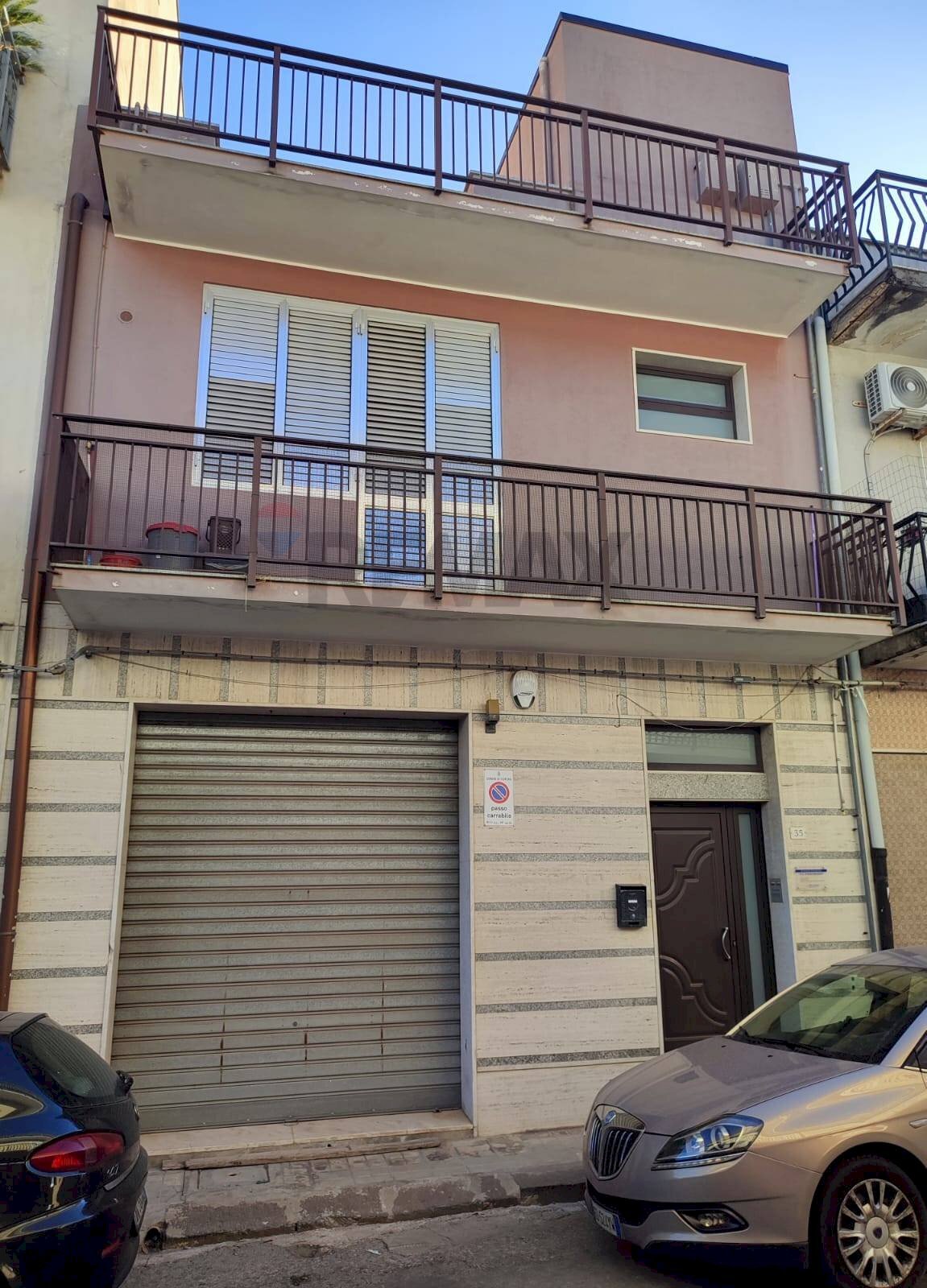 Edificio all\'aperto - Casa indipendente Via Giuseppe Mazzini
 
35, Floridia - foto 1