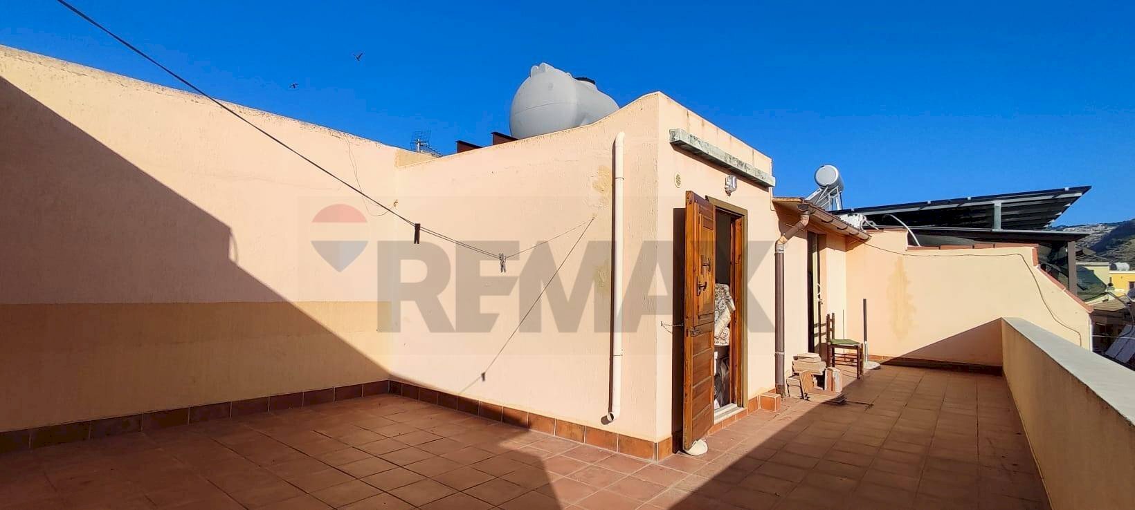 Terrazza - Casa indipendente Via Damiano Chiesa
 
32, Avola - foto 3