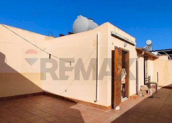 Terrazza - Casa indipendente Via Damiano Chiesa
 
32, Avola - foto 3