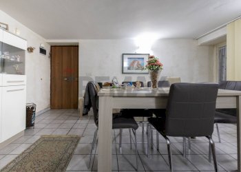 Sala da pranzo - Trilocale Via Giordano Bruno
 
136, Catania - foto 3