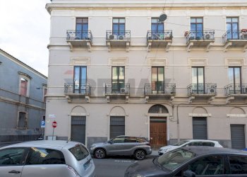 Edificio all\'aperto - Trilocale Via Giordano Bruno
 
136, Catania - foto 26