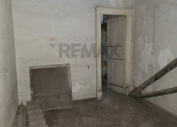 Stanza vuota - Appartamento via russo
 
40, Paterno - foto 10