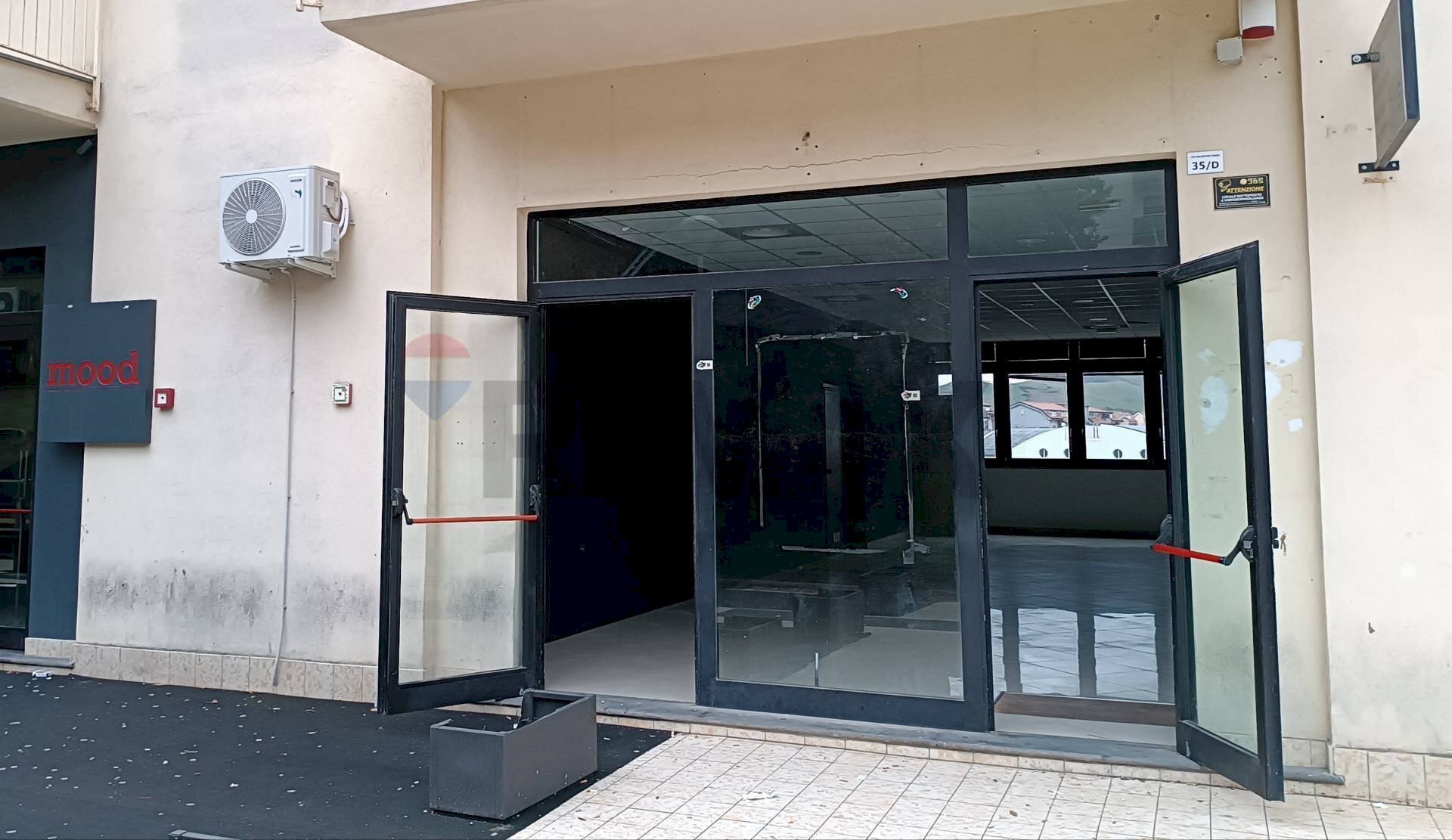 Edificio all\'aperto - Negozio Via S. Ingrà
 
35, Enna - foto 2