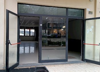Edificio all\'aperto - Negozio Via S. Ingrà
 
35, Enna - foto 3