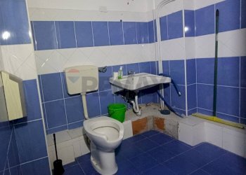 Bagno - Negozio Via S. Ingrà
 
35, Enna - foto 7