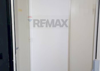 Stanza vuota - Negozio Via S. Ingrà
 
35, Enna - foto 11