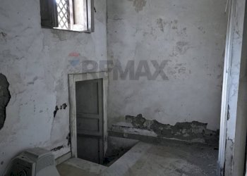 Stanza vuota - Appartamento via russo
 
40, Paterno - foto 9