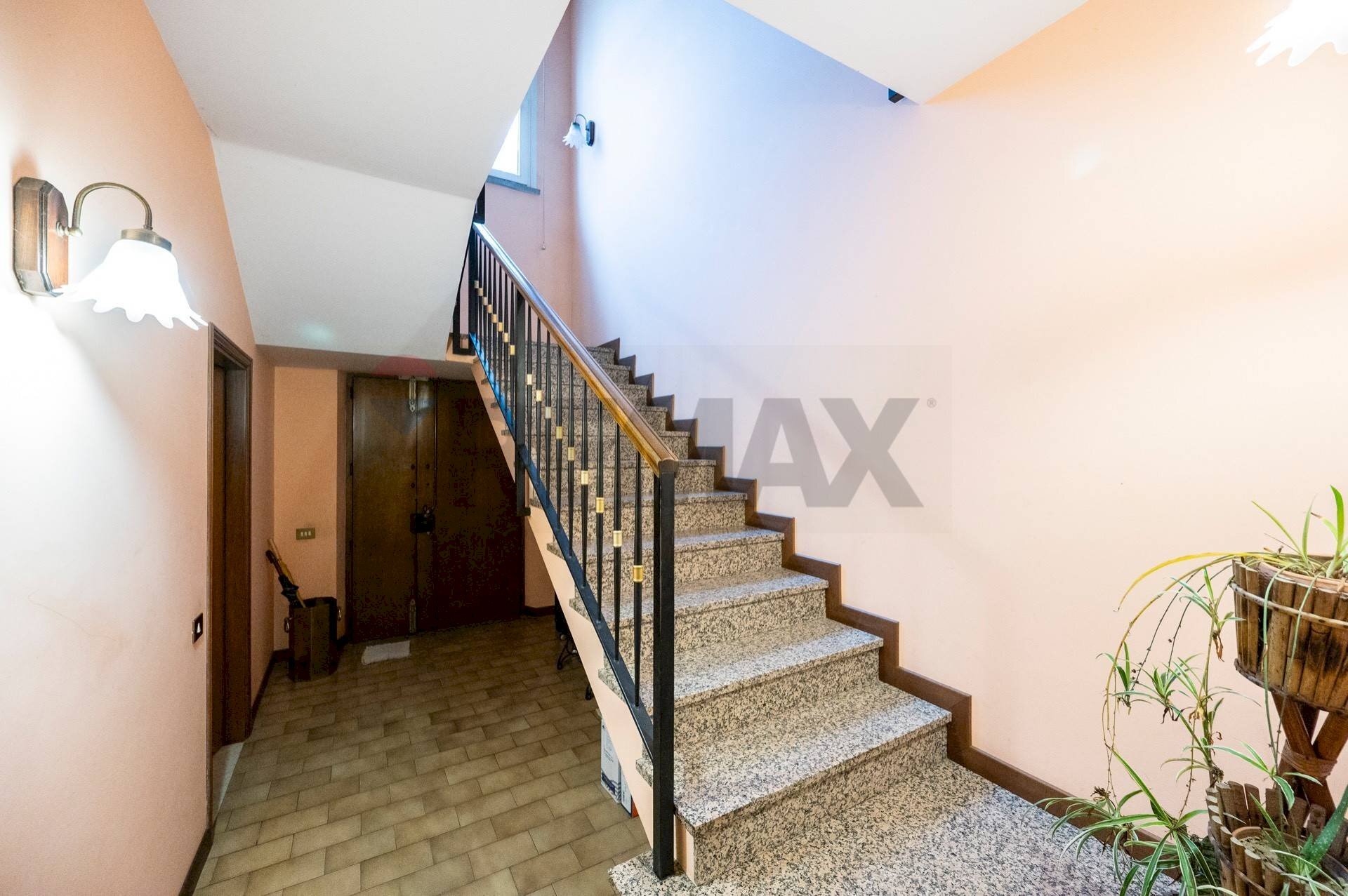 Scale - Four-room apartment Via Carboni
 
127, Luzzara - photo 2