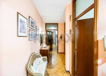 Hall / corridoio - Quadrilocale Via Carboni
 
127, Luzzara - foto 5