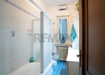 Bagno - Trilocale Piazza Don Primo Mazzolari
 
11, Viadana - foto 13