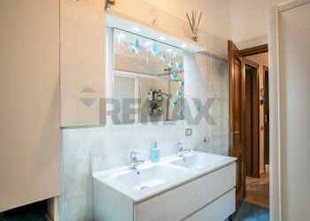 Bagno - Trilocale Piazza Don Primo Mazzolari
 
11, Viadana - foto 15