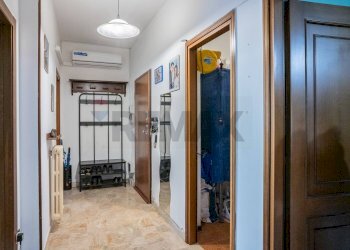 Hall / corridoio - Trilocale Piazza Don Primo Mazzolari
 
11, Viadana - foto 28