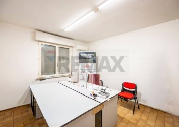 Ufficio - Capannone Via Carboni
 
127, Luzzara - foto 27