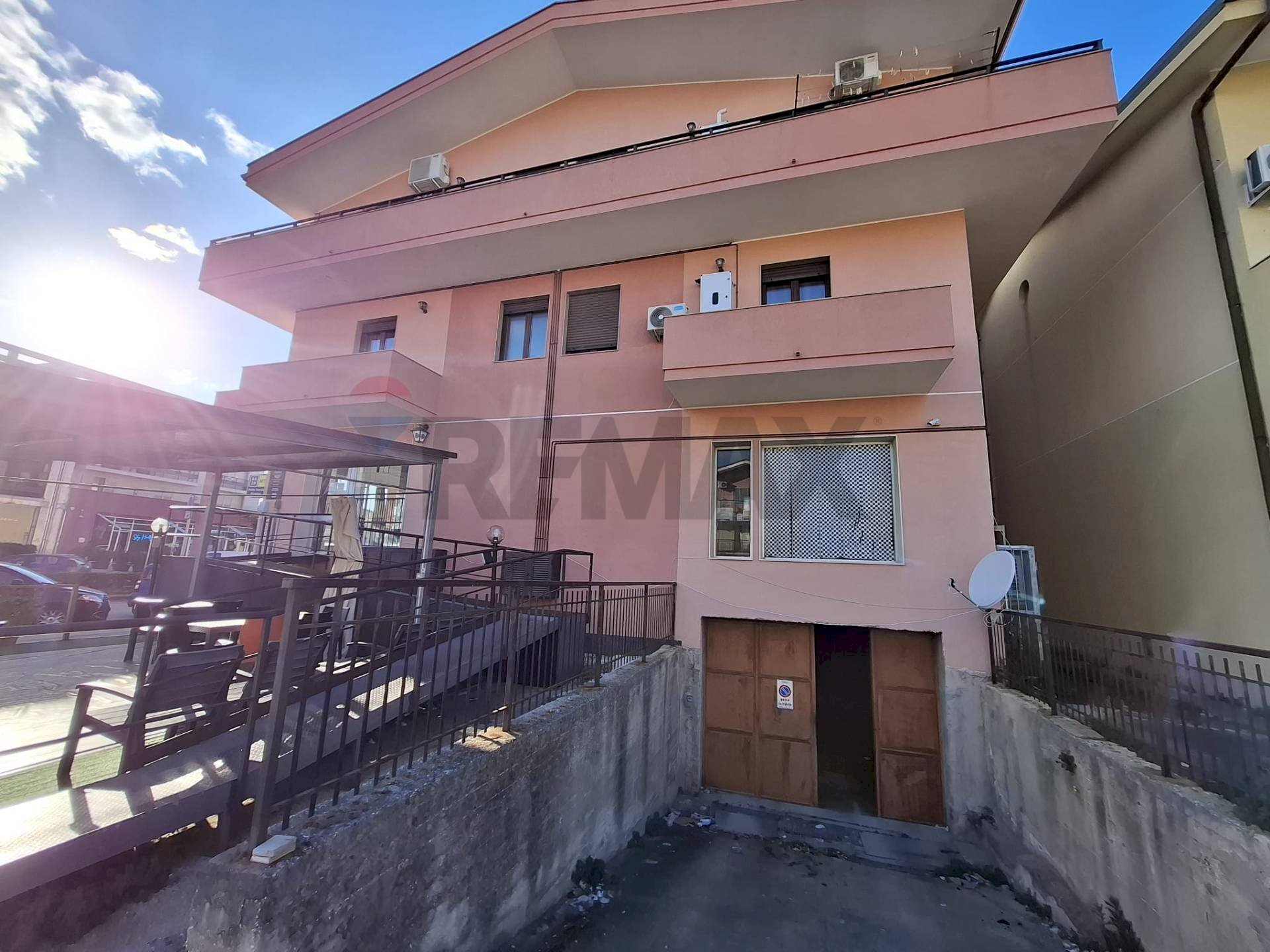 Edificio all\'aperto - Box Viale Pietro Nenni
 
42, Floridia - photo 1