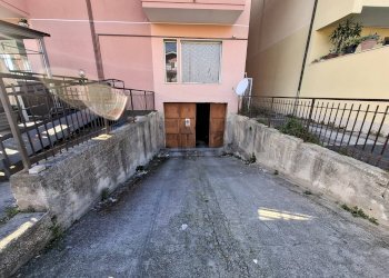 Terrazza - Box Viale Pietro Nenni
 
42, Floridia - foto 2