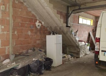 Parcheggio - Box Viale Pietro Nenni
 
42, Floridia - foto 4