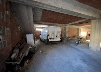 Parcheggio - Box Viale Pietro Nenni
 
42, Floridia - foto 10