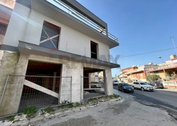 Edificio all\'aperto - Trilocale Via U. Foscolo Ang. Settembrini, Pachino - foto 4