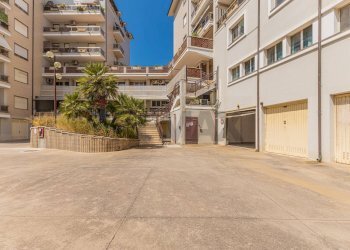 Edificio all\'aperto - Ufficio Sassari - foto 37