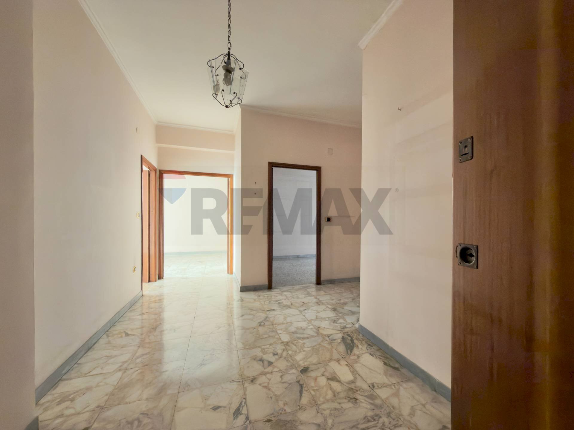 Hall / corridoio - Quadrilocale Corso Amedeo di Savoia
 
210, Napoli - foto 3