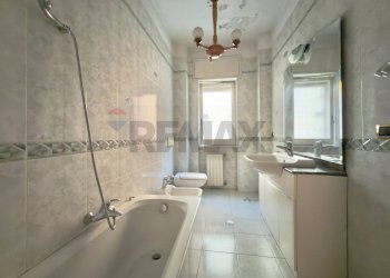 Bagno - Quadrilocale Corso Amedeo di Savoia
 
210, Napoli - foto 15